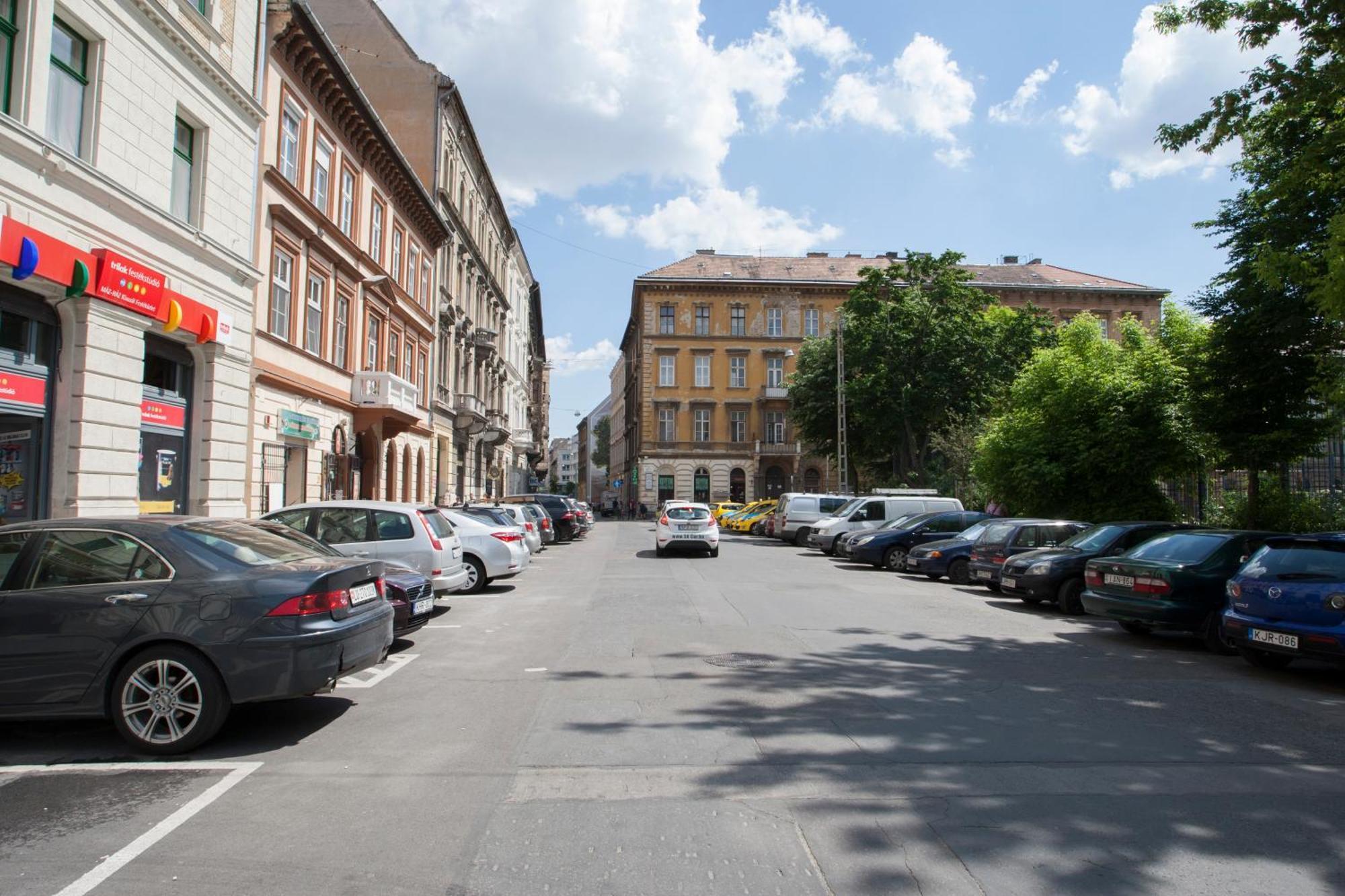 Апартаменты Carolyn Apartman In The Old City Будапешт Экстерьер фото