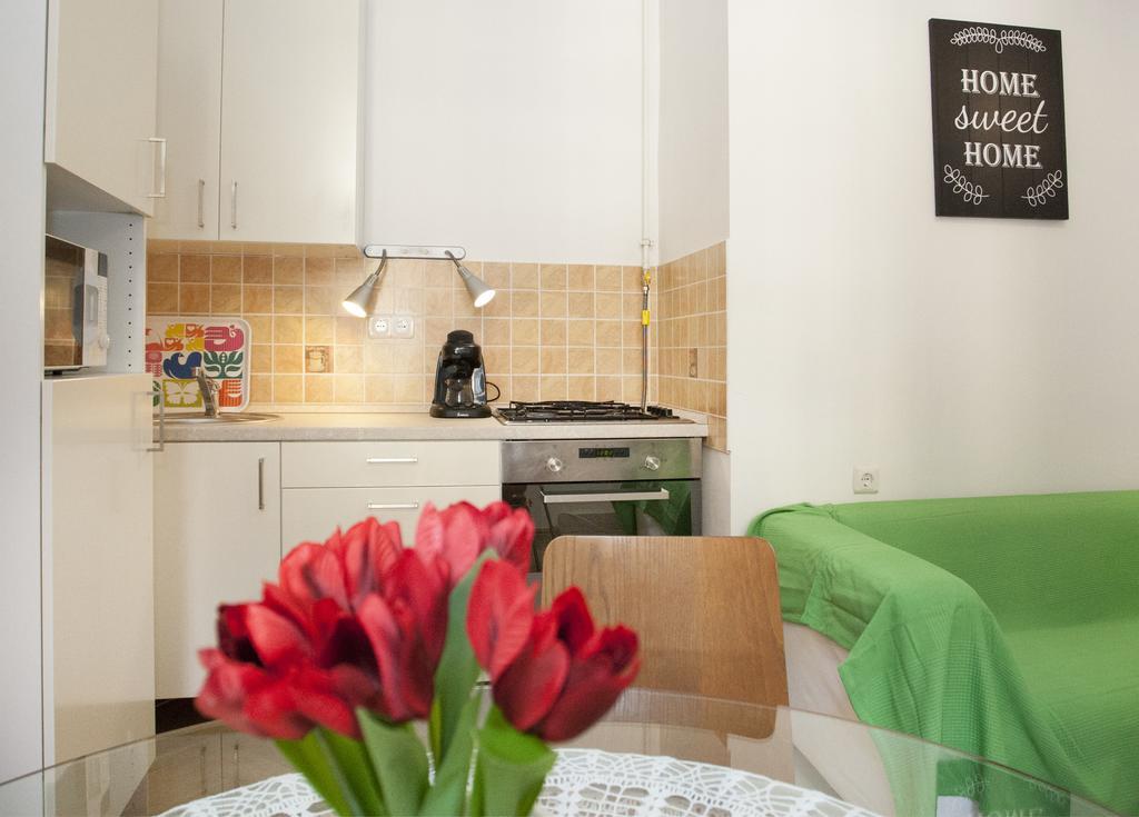 Апартаменты Carolyn Apartman In The Old City Будапешт Экстерьер фото