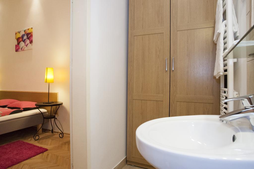 Апартаменты Carolyn Apartman In The Old City Будапешт Экстерьер фото