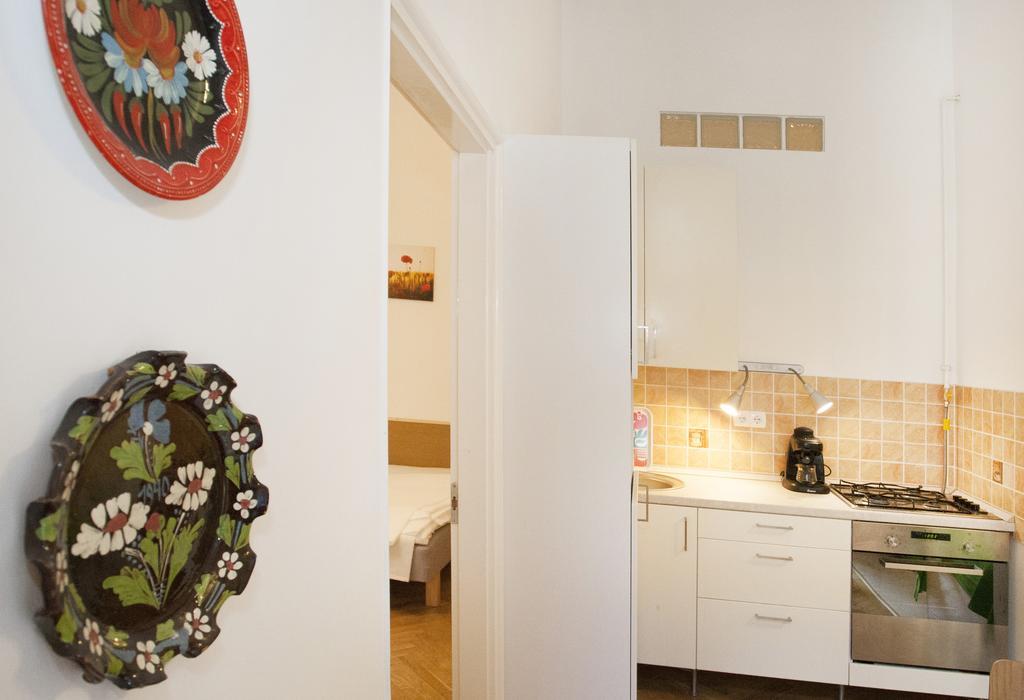 Апартаменты Carolyn Apartman In The Old City Будапешт Экстерьер фото