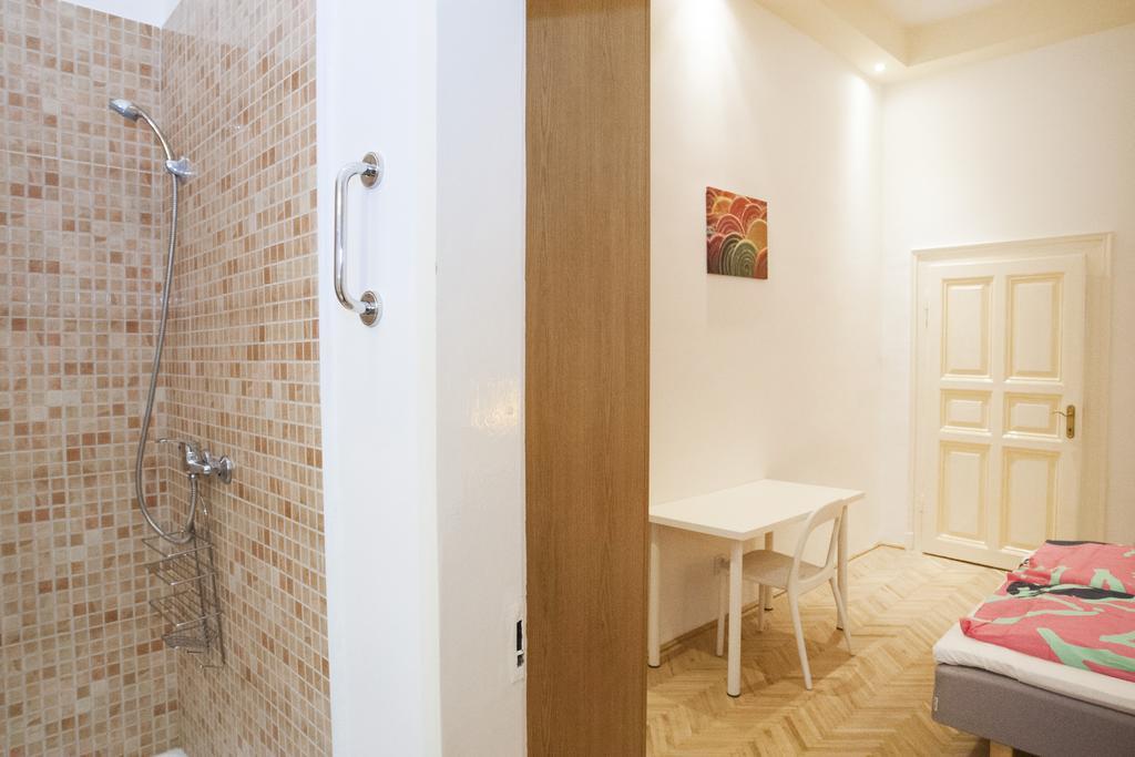 Апартаменты Carolyn Apartman In The Old City Будапешт Экстерьер фото